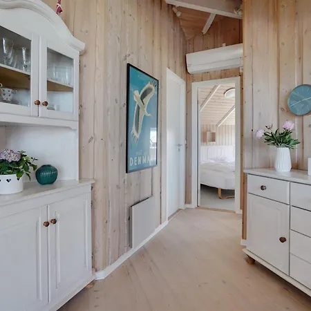 Betti - 200m From The Sea By Interhome Lakolk