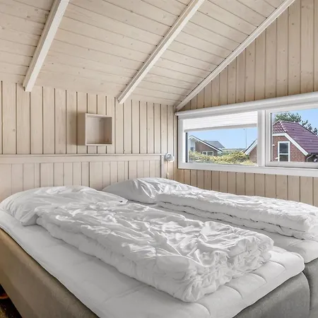 Betti - 300m From The Sea By Interhome *