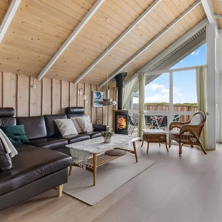 Betti - 300m From The Sea By Interhome
