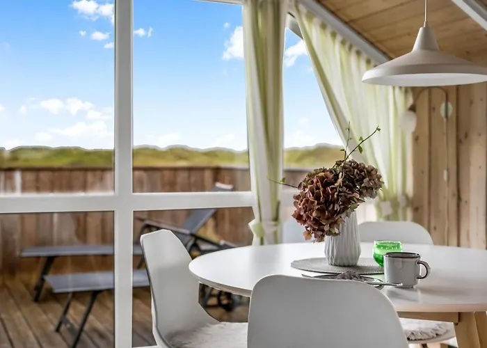 Betti - 200m From The Sea By Interhome Lakolk